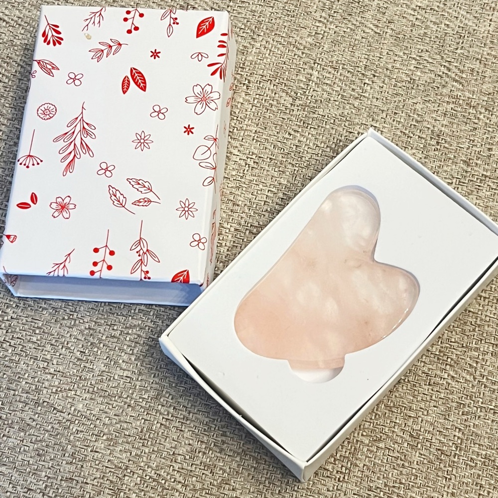 Clarins Gua Sha Instrument Lift-ant Face Massage